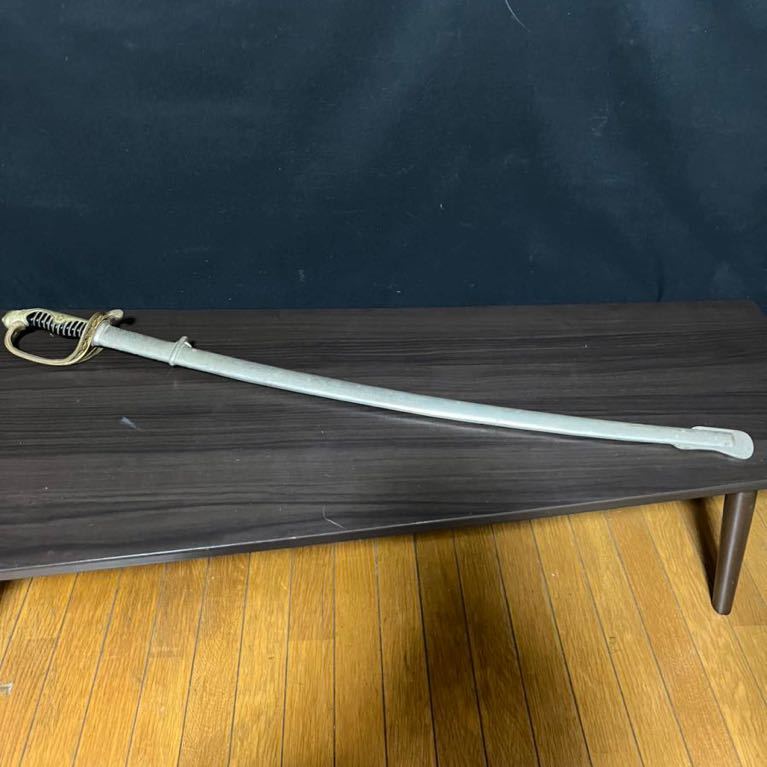 旧日本軍 指揮刀 軍刀 サーベル 模造刀 全長 96㎝ 桜紋章_画像4
