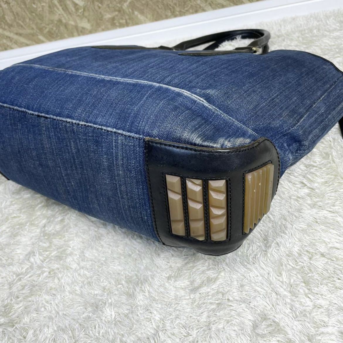 希少・極美品” ディーゼル ビジネスバッグ 『抜群のデザイン』DIESEL