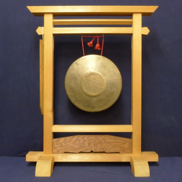 Q236☆中国武漢 銅製 ドラ/銅鑼 天然木製ドラ掛け,バチ付 高57.5cm