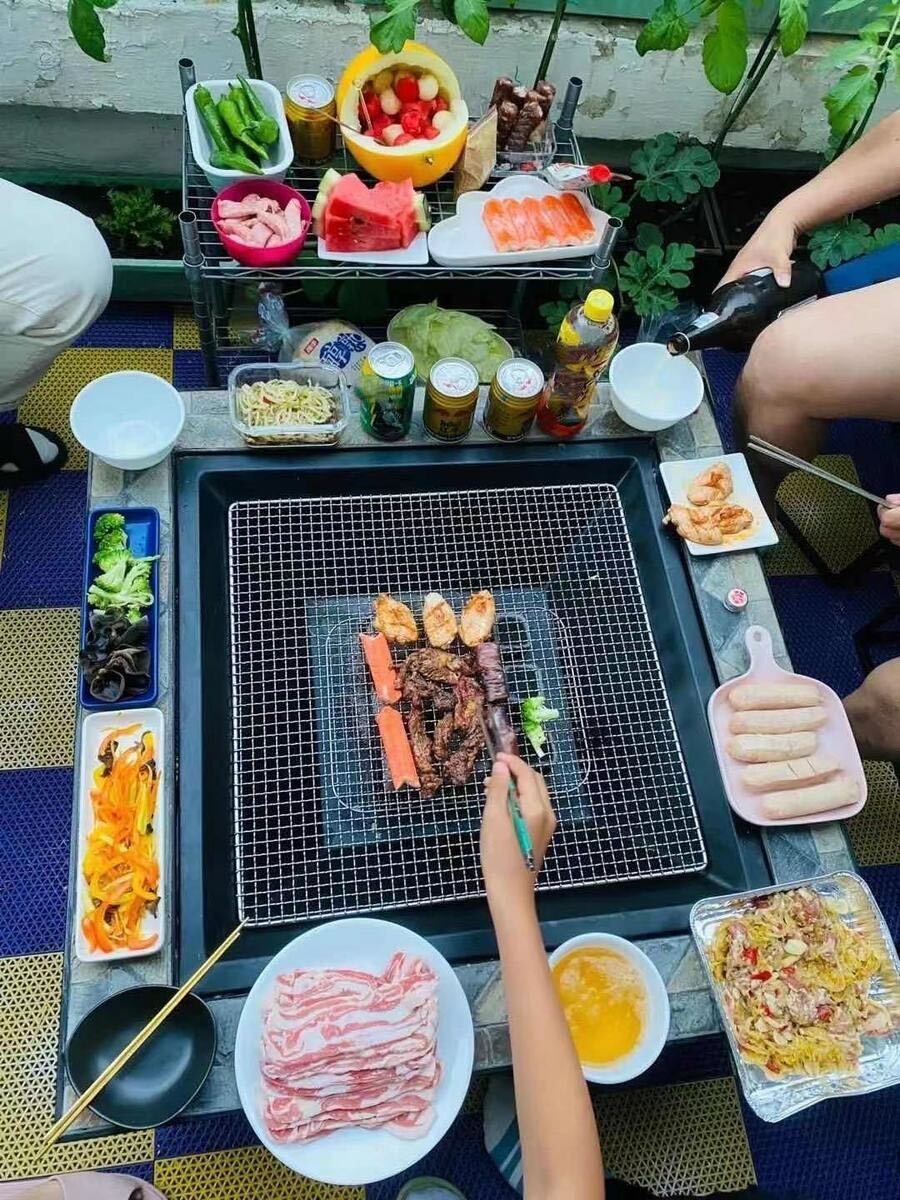 バーベキュー コンロ BBQコンロ バーベキュー 焚き火 台 多人用 BBQ 庭 焚火台 家族用 大型 バーベキュー テーブル キャンプ （黒色の板）_画像6