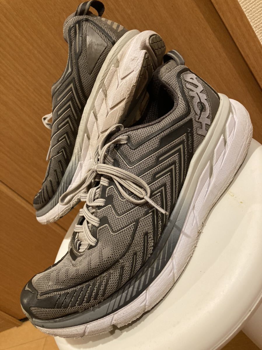 ホカオネオネ　HOKA ONEONE M CLIFTON4 WIDE クリフトン4 ワイド　グレー　灰色　26センチ_画像1