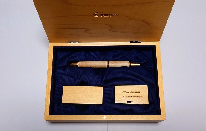 在庫即納中 パイロット　キャップレス　カエデ　50周年記念モデル　細字 筆記具