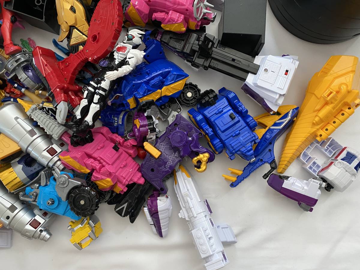 t01 1円~【動作未確認品・ジャンク】BANDAI 獣電戦隊 キョウリュウ