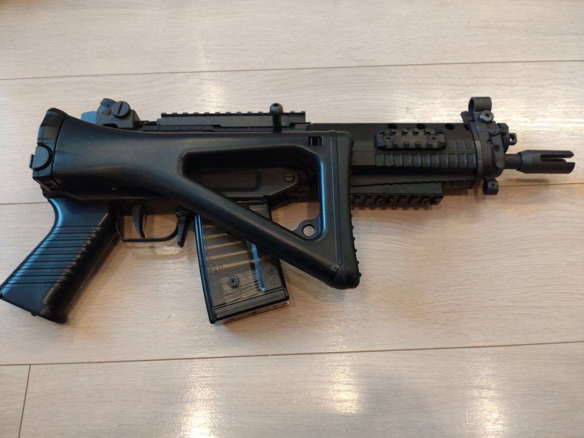 使用感なく美品 マルイ SIG552シールズ 純正マウントベース付き 使用感なく美品 マルイ SIG552シールズ 純正マウントベース付き