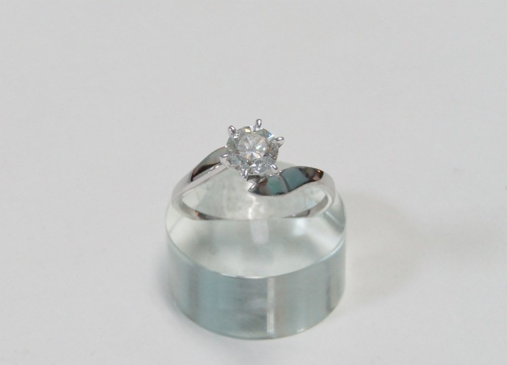 婚約指輪 ダイヤモンド 0.5カラット Fカラー 0.5 プラチナ HKER 0.555 