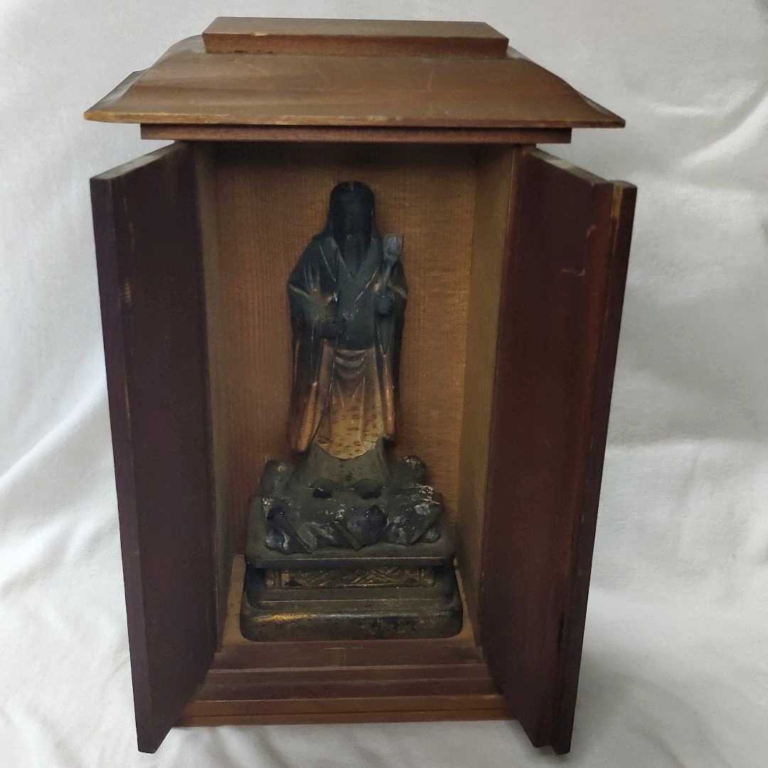 仏教美術 厨子入り仏像 木彫り アンティーク 旧家蔵出し 時代物 送料