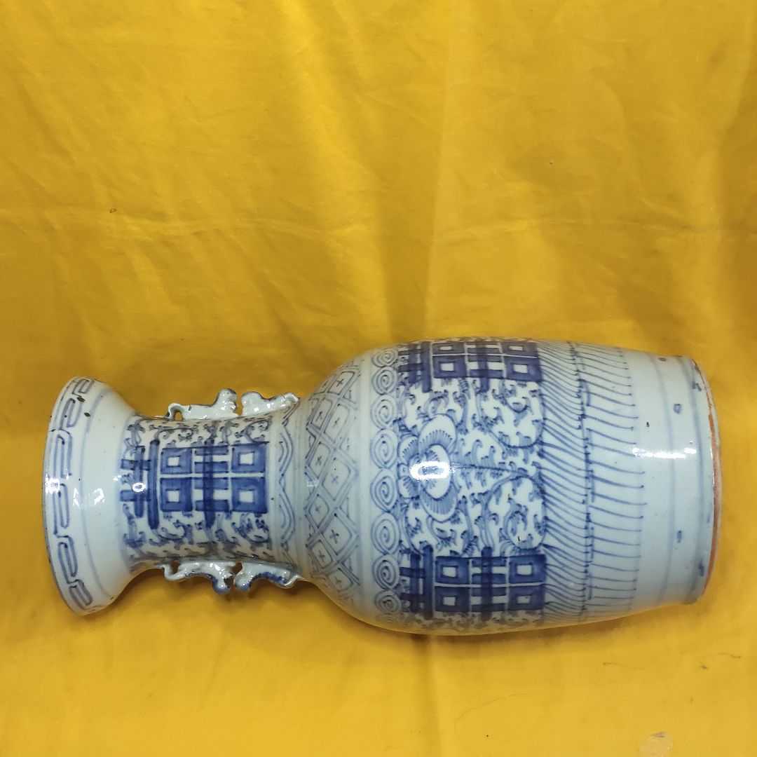 超歓迎通販 ヤフオク! - 中国骨董 染付け 双耳花瓶 清時代 アンティーク ... 特価超歓迎