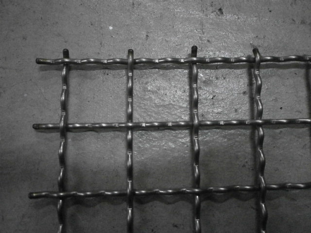 焼 網 ・１５m/m目 × 線径２．０φ ステンクリンプ金網 の画像4