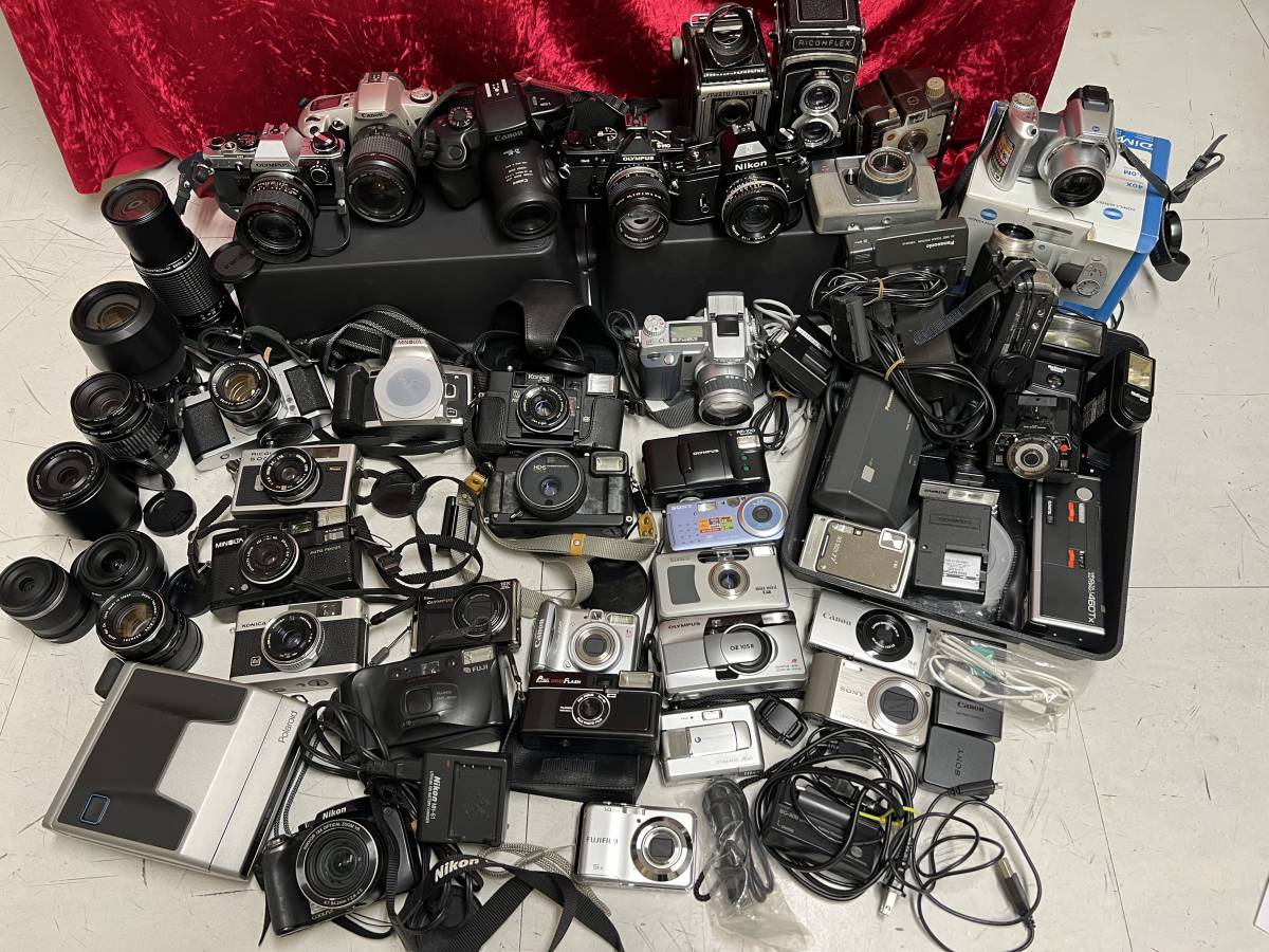 カメラまとめて9点 CANON Nikon OLYMPUS MINOLTAなど ジャンク カメラまとめて9点 CANON Nikon OLYMPUS MINOLTAなど ジャンク
