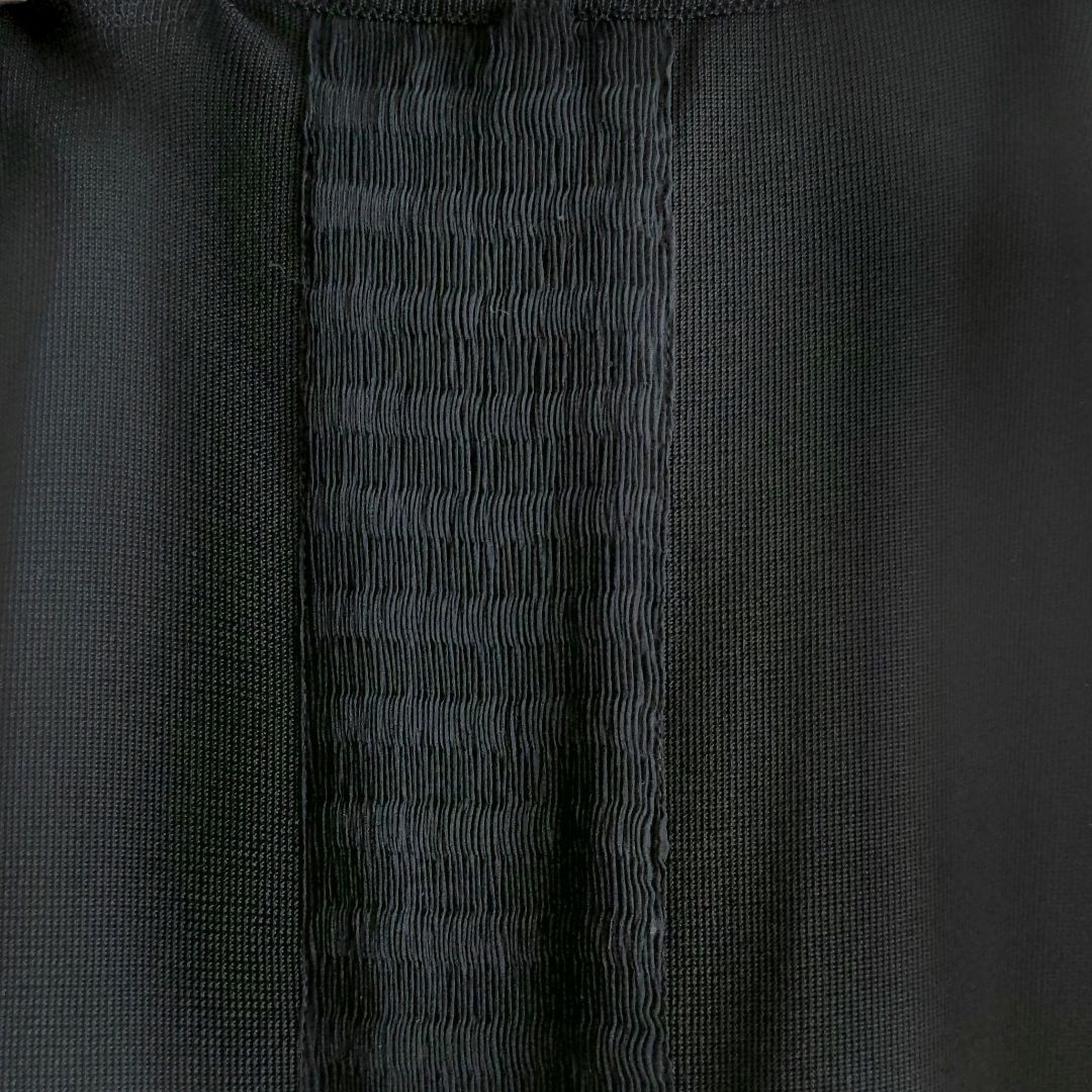 値下げ！★LiL★マットなブラックに、前後に素材感の違うデザインの上品なスカート！！