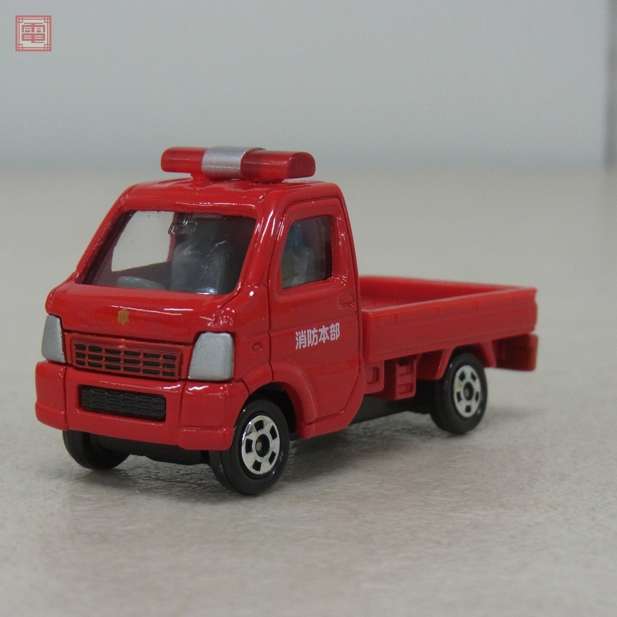 トミカくじ XII 12 お仕事大図鑑 スズキ キャリイ 消防車/日産 トミカくじ XII 12 お仕事大図鑑 スズキ キャリイ 消防車/日産