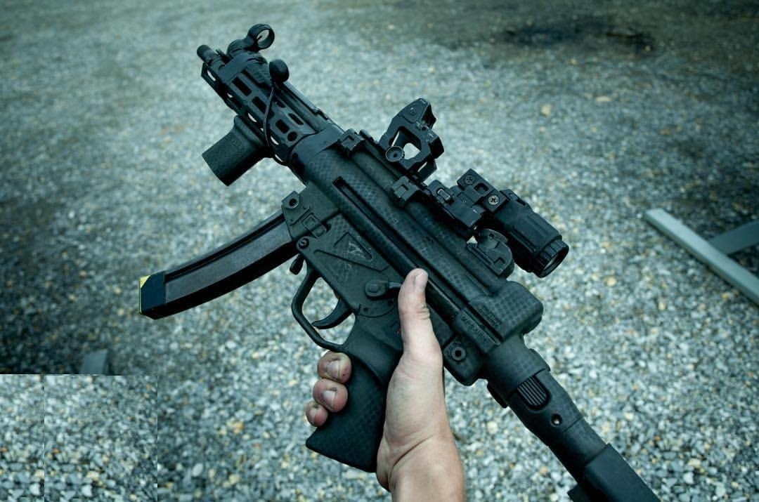 最新2ndロット MIタイプ MP5専用 M-LOK レプリカ ハンドガード 次世代