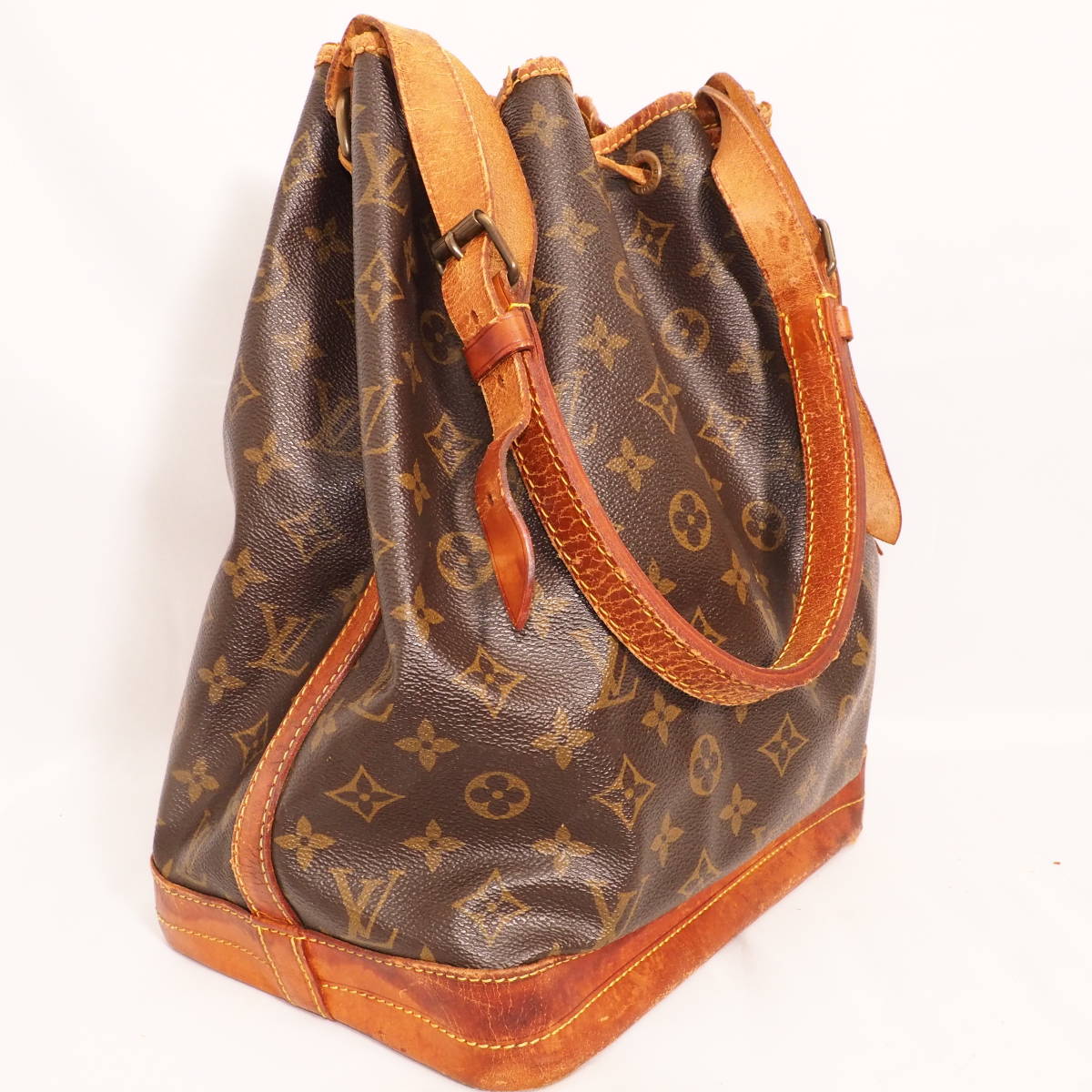 ルイ・ヴィトン モノグラム ノエ LOUIS VUITTON 巾着型 ショルダー