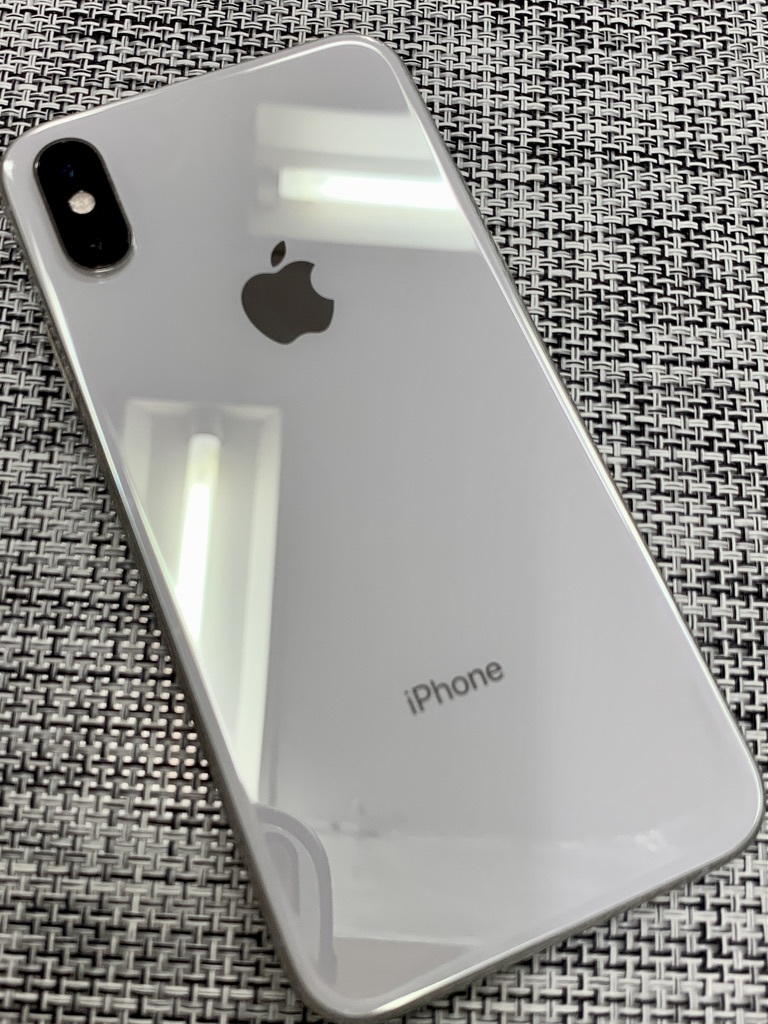 送料無料】品 simロック解除済 au iPhoneXs 256GB シルバー 75% | www
