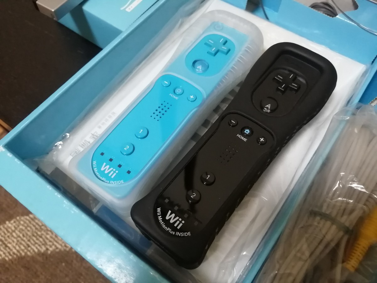 【動作確認済】ニンテンドー Wii クロセット ［Wiiリモコンプラス2本同梱］