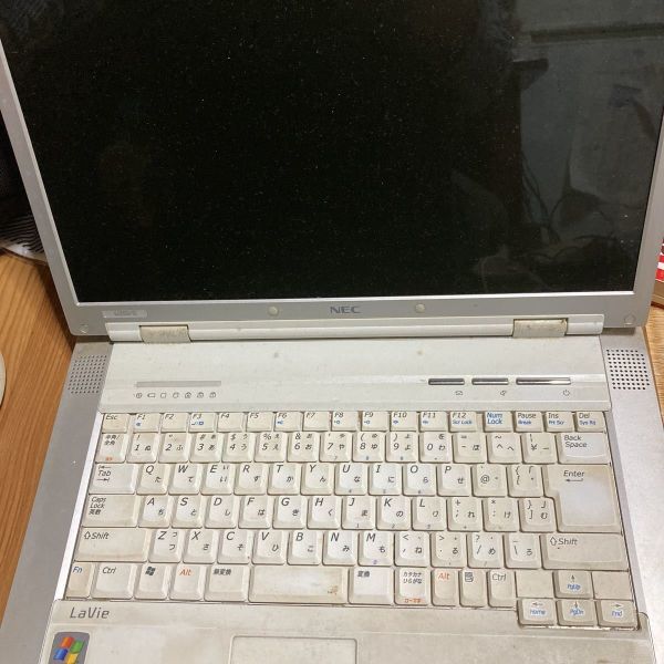 【PC周辺機器】 ノートパソコン 起動確認のみ ジャンク 現状品 NEC PC-LL550GD NECノートパソコン_画像2