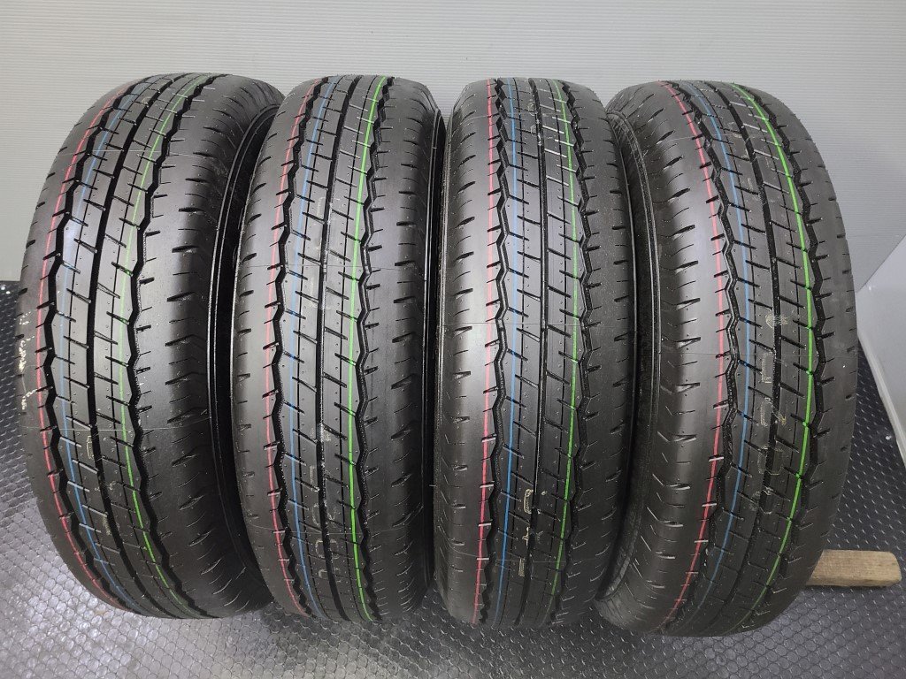 暖色系 ダンロップSP175N 195/80R15 ハイエース新車外し☆タイヤ4本