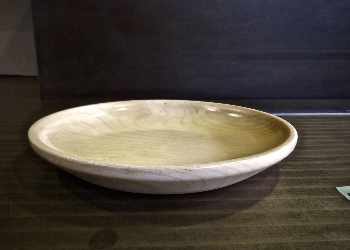 カエデ チジミ杢 手作りのお皿 無垢一枚板からロクロで制作しました。(S1071) 未使用 小皿 漆器 新品 花台 木工旋盤 ウッドターニングの画像5