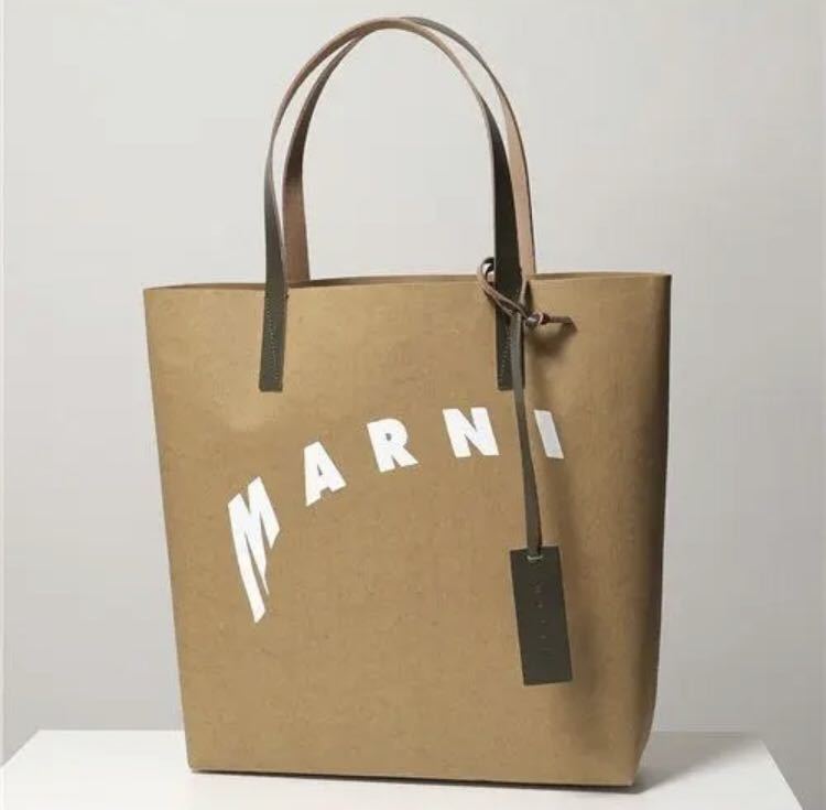 大特価放出！ マルニ ★完売必須★MARNI セルロース カーキ ベージュ レディース ロゴ付き ショッピングバッグ 未使用 新品 トートバッグ ロゴ  かばん、バッグ