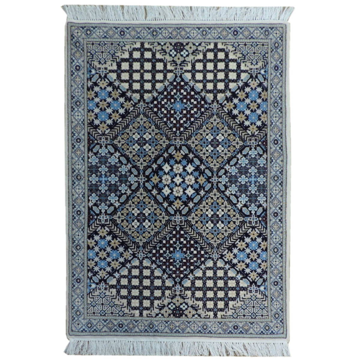 ペルシャ絨毯 カーペット ラグ ウール&シルク 手織り 高級 ペルシャ絨毯の本場 イラン ナイン産 6LA 玄関マット 118cm×81cm 本物保証