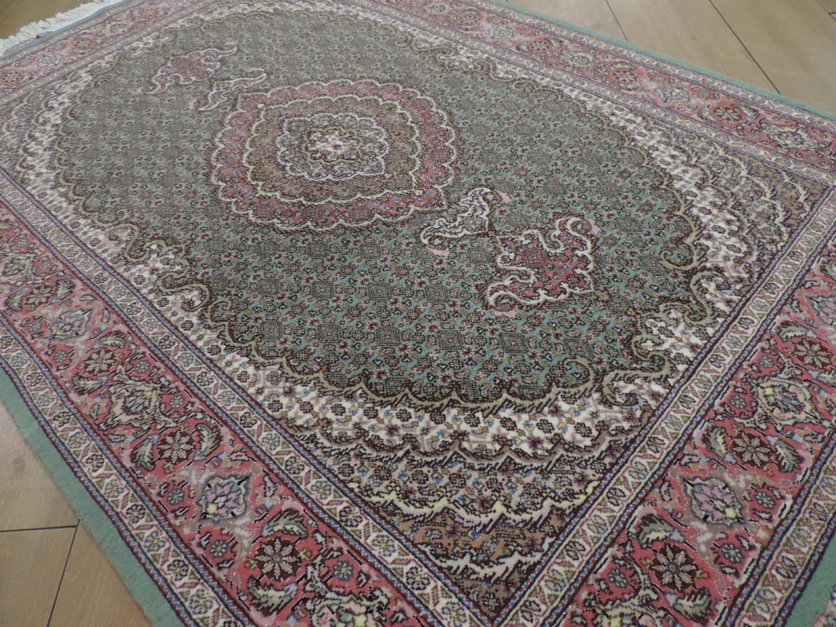 ペルシャ絨毯 カーペット ラグ ウール&シルク 手織り ペルシャ絨毯の本場 イラン タブリーズ産 マヒーデザイン 玄関マット 155×103cm_画像3