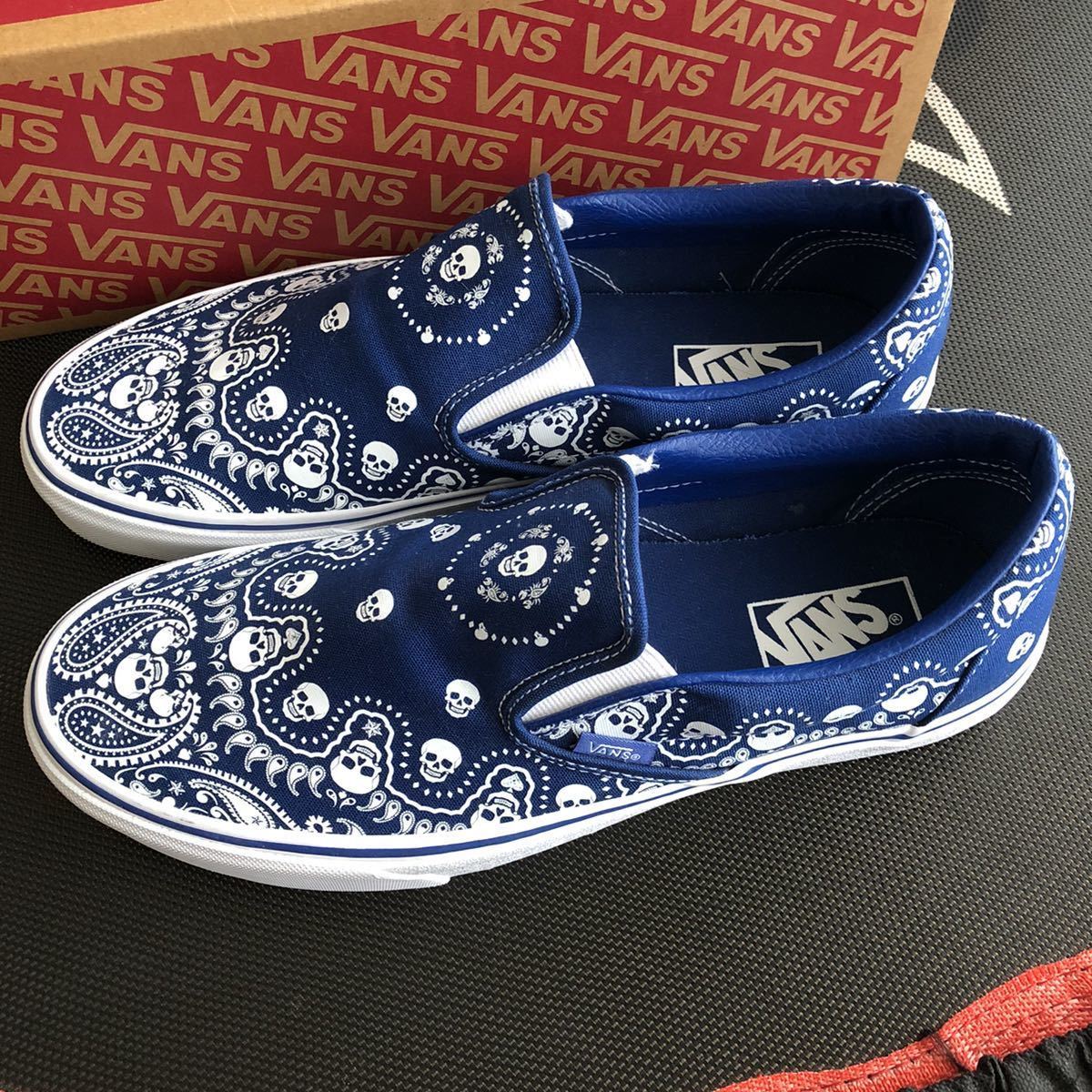 新品‼︎】VANS classic Slip-On クレイジーカラー/27.5 www.poltekkes