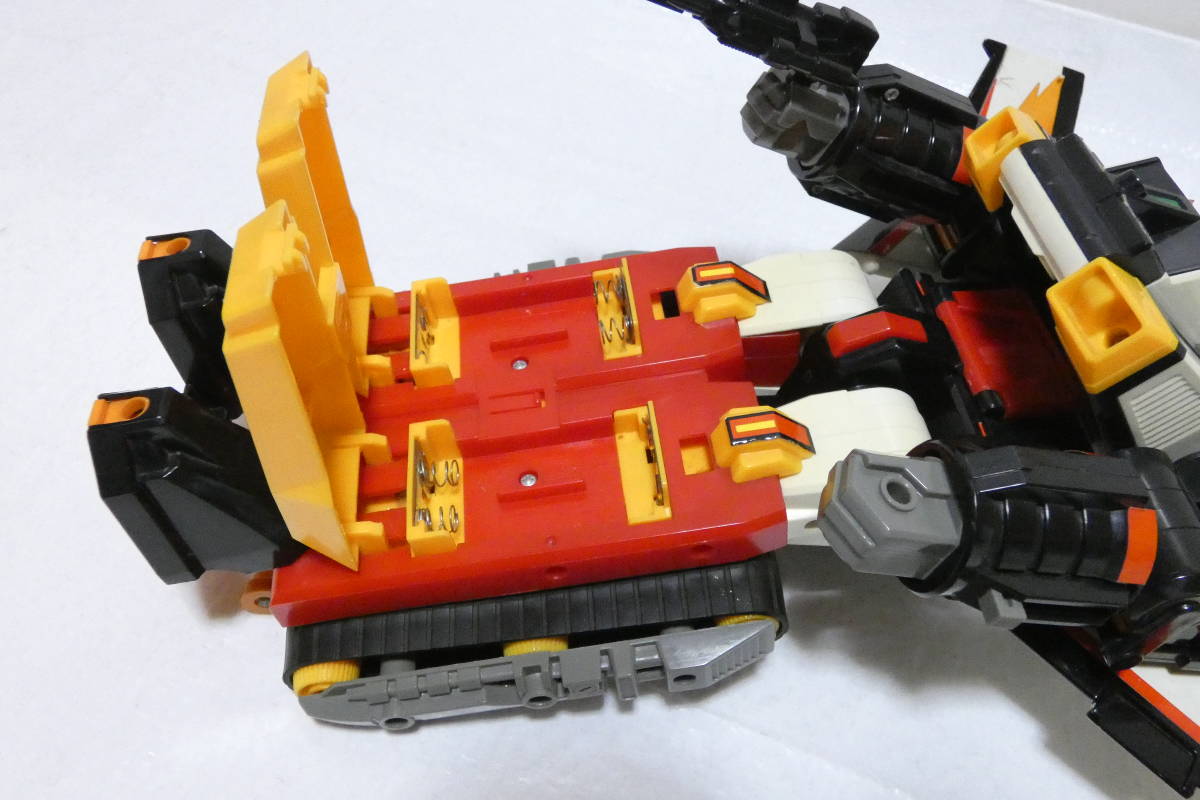 2140T/当時物 タカラ 勇者特急 マイトガイン 4段変形 轟龍 変形