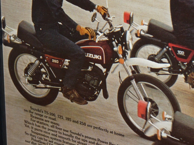 1978年 USA 70s vtg 洋書雑誌広告 額装品 SUZUKI TS100 TS125 TS185 TS250 スズキ (A3size) /検索用 ガレージ 店舗 看板 装飾 ディスプレイ_画像6