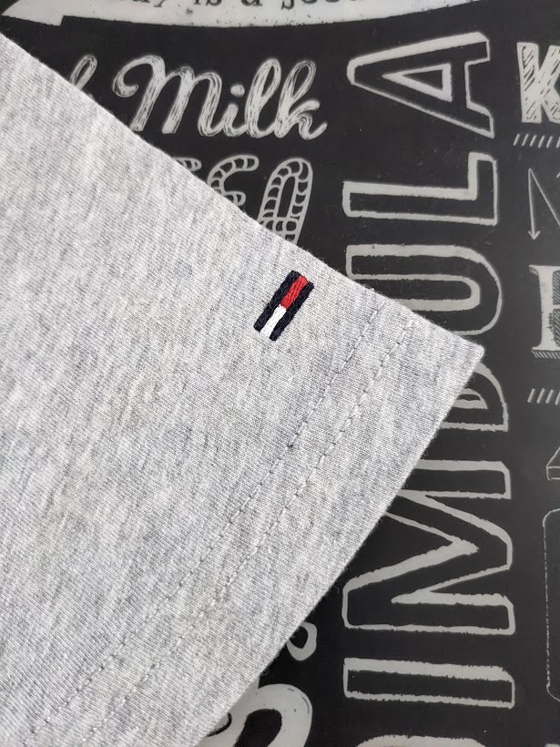 * 2点のみ 新品 TOMMY HILFIGER トミーヒルフィガー Tシャツ ロゴT カットソー Tommy Hilfiger Essential Logo Light Grey / XL *_画像4