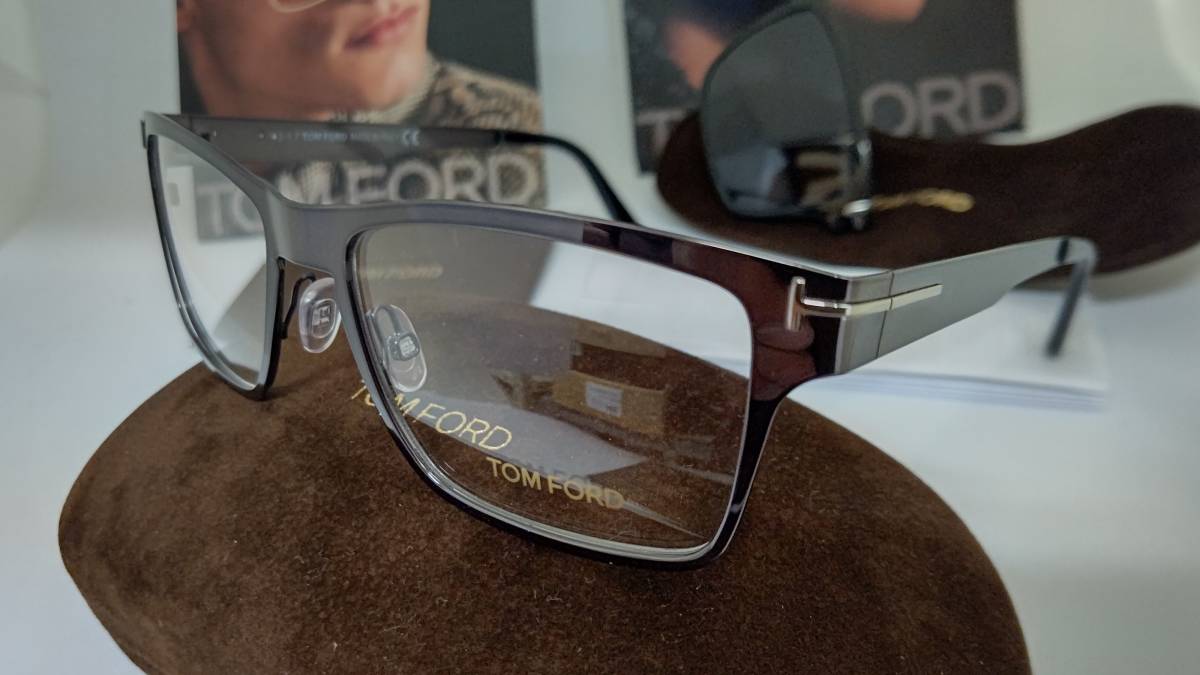 TOMFORD 眼鏡 新品 税込 送料無料 TF5475 12V クリップオン TOMFORD 眼鏡 新品 税込 送料無料 TF5475 12V クリップオン