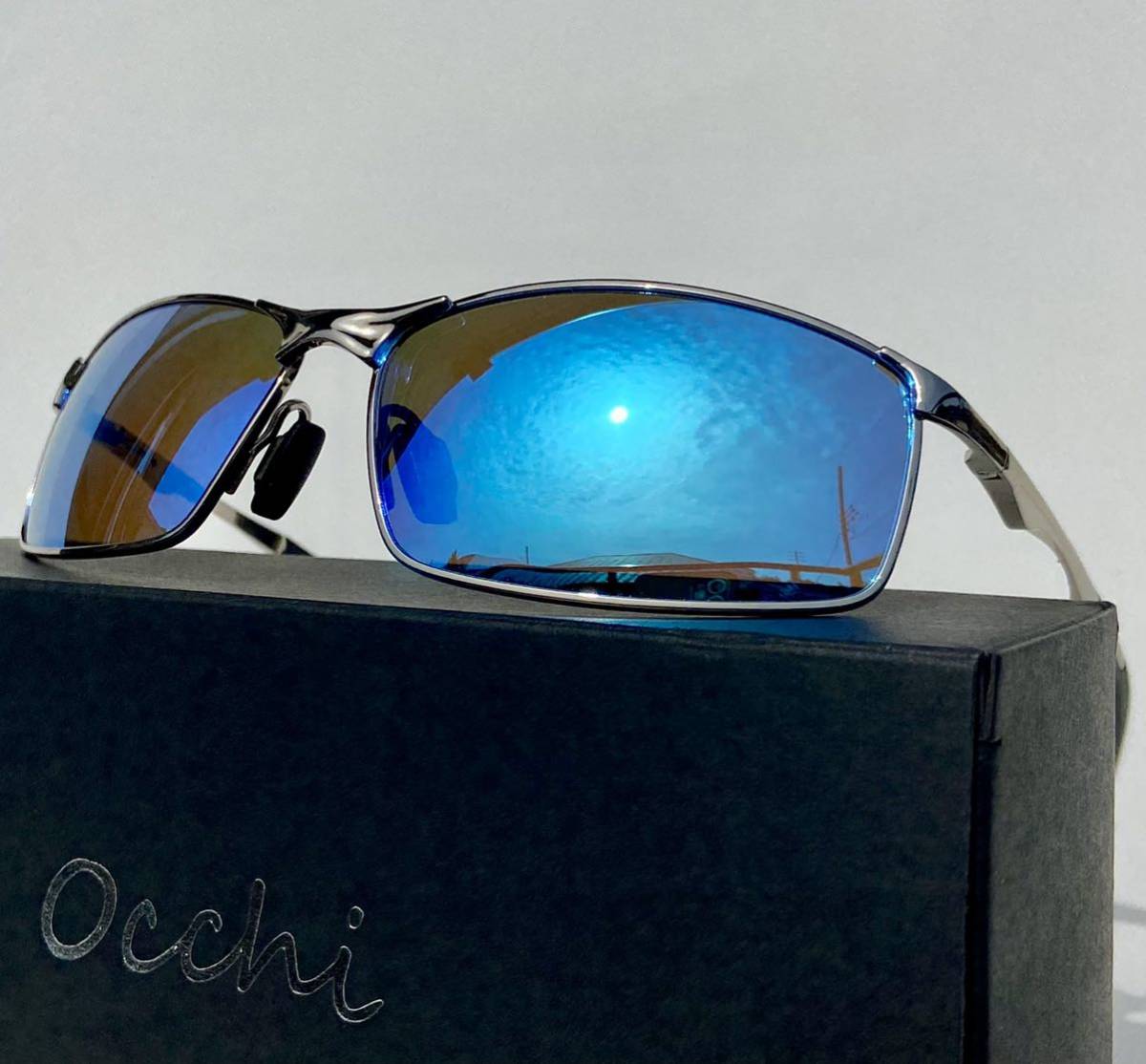 新品 OCCHI 偏光サングラス レンズUV400 軽量 ブルーミラー 