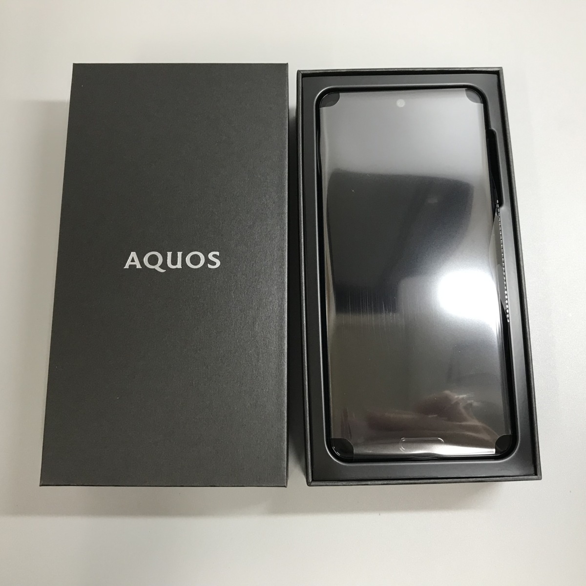 AQUOS R5G SH-51A docomo SIMロック解除済み ブラックレイ 新品未使用