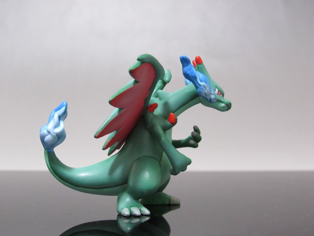 ポケモン モンコレ メガリザードンX 色違い リペイント ポケモン モンコレ メガリザードンX 色違い リペイント