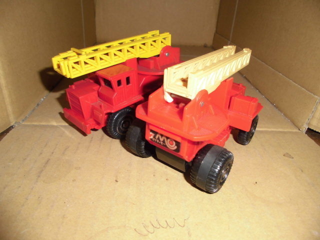 mighty mo-, ladder car,.. toy 