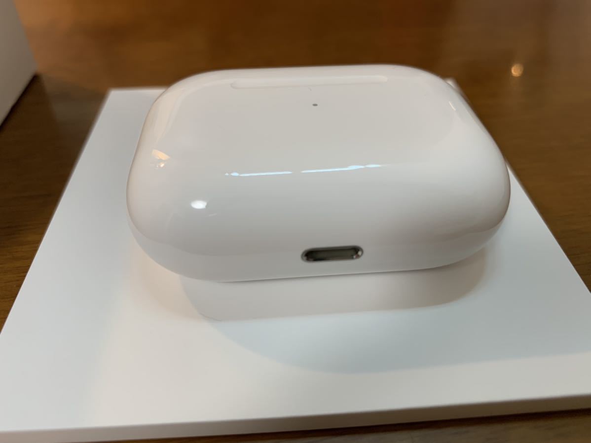 美品】 APPLE アップル MLWK3J/A AirPods Pro MagSafe対応 エアポッズ