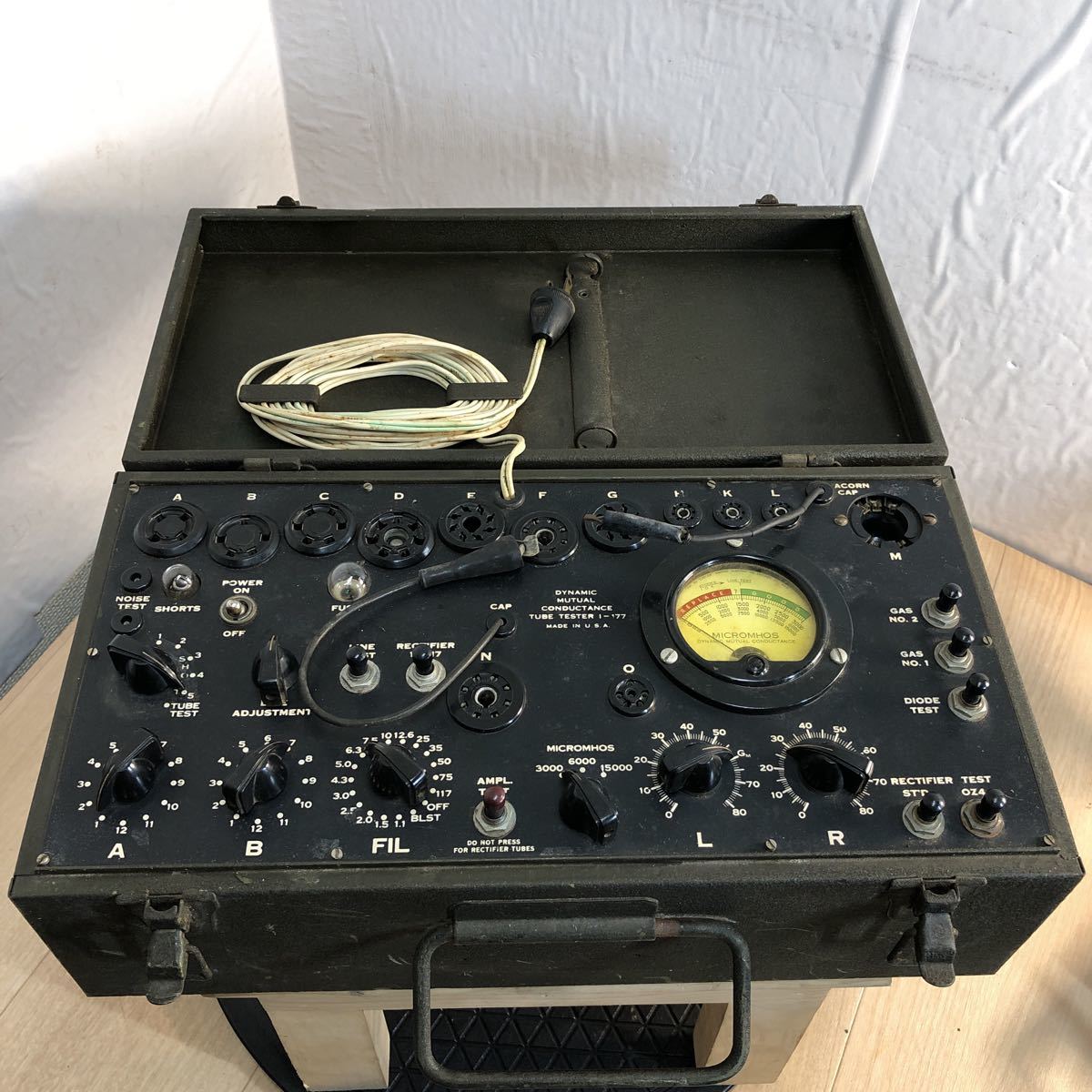 真空管試験機TUBE TESTER I -177・B ? レア 真空管試験機TUBE TESTER I -177・B ? レア