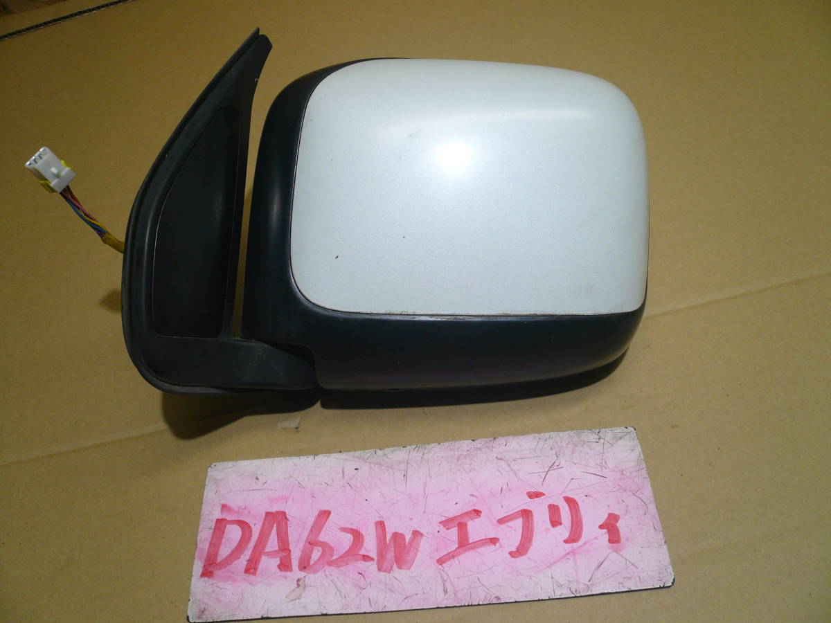 スズキ　エブリィ　スポーツ　本州送料１２００円　ＤＡ６２Ｗ　サイドミラー　ドアミラー　Ｚ７Ｔ　助手席側　５ピン_画像1