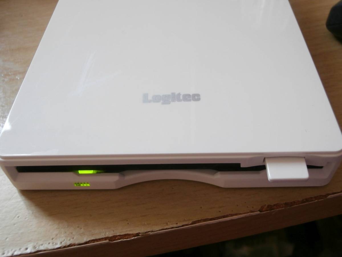 USB FDD 3.5フロッピーディスクドライブ Logitec LFD-A1UWH (MITSUMI製ドライブ)