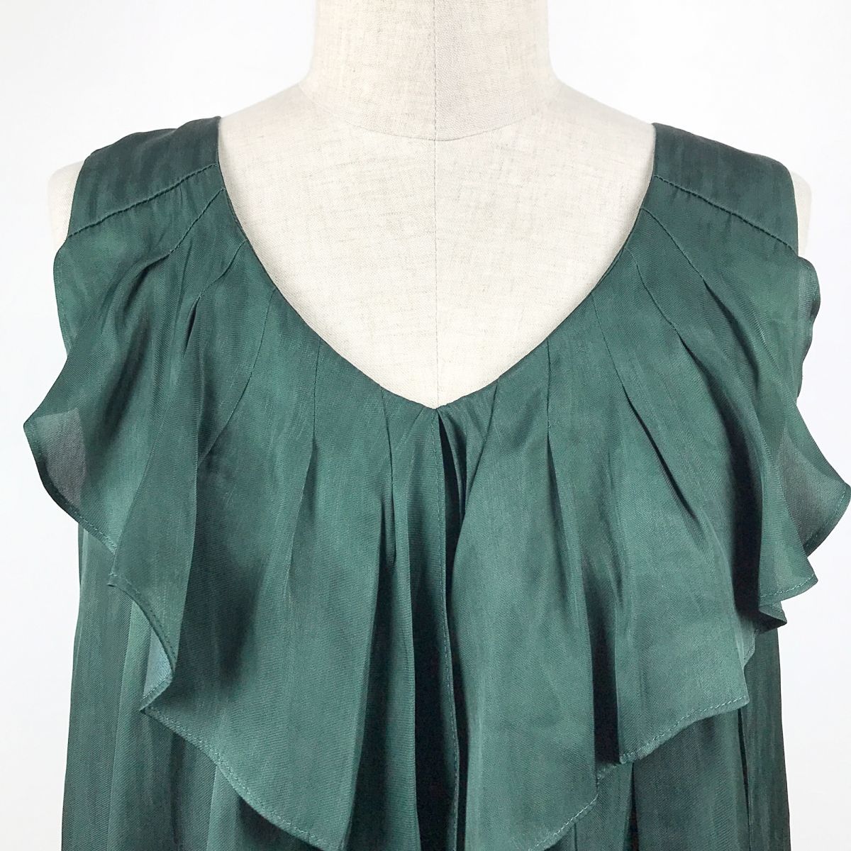 UNTITLED Untitled платье One-piece колени длина безрукавка зеленый зеленый размер 2*ZA1528