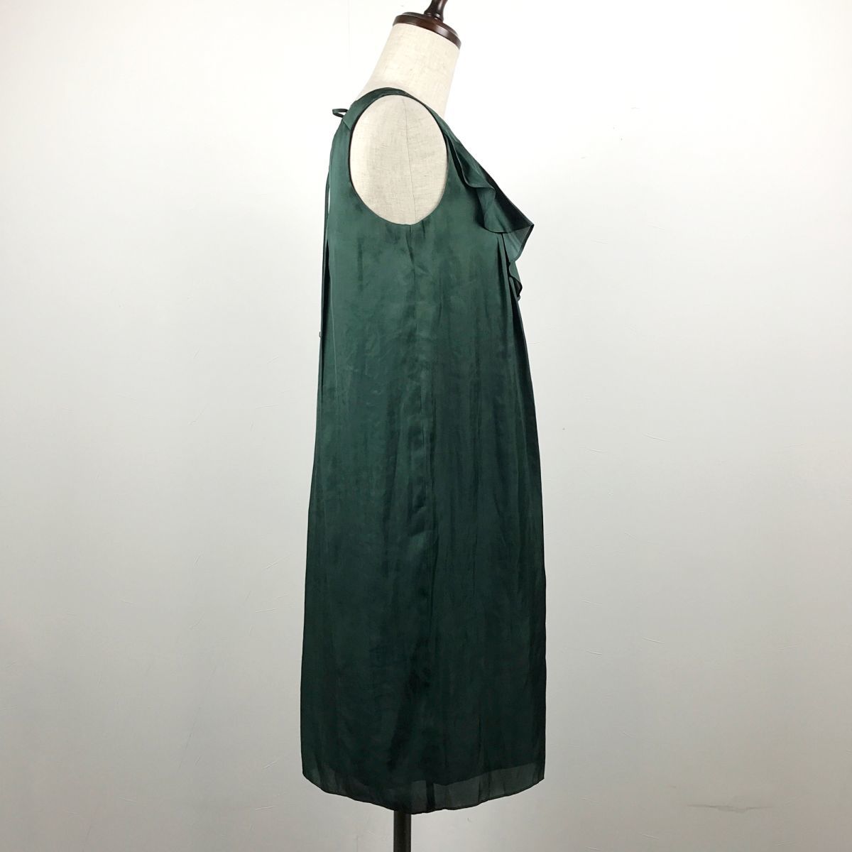 UNTITLED Untitled платье One-piece колени длина безрукавка зеленый зеленый размер 2*ZA1528