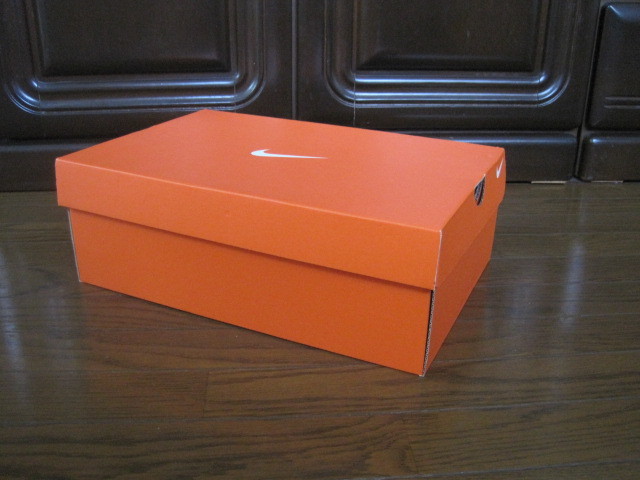 公式ショップ NIKE ナイキ スニーカー 空箱 オレンジ