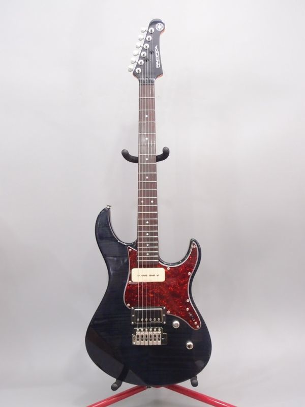 X047. YAMAHA Pacifica 611VFM ヤマハ パシフィカ エレキギター_画像1