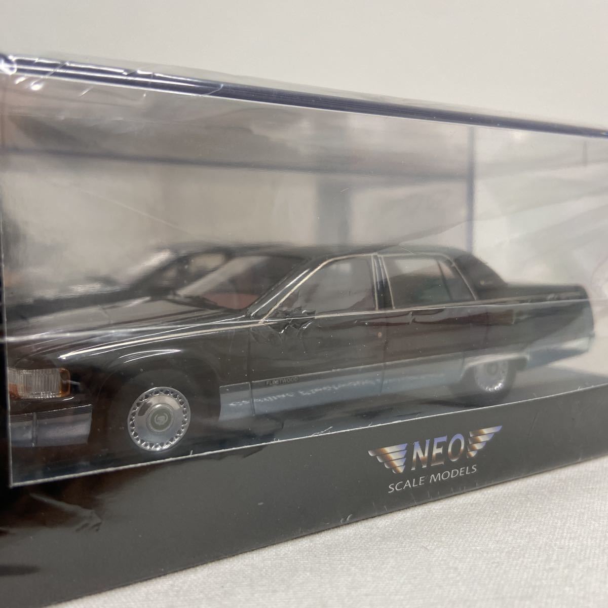 NEO 1/43 キャデラック フリートウッド ブロアム Cadillac Fleetwood Brougham ブラック GM アメ車 ローライダー 限定 ミニカー モデルカー_画像7