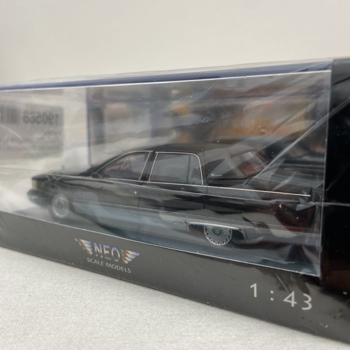 NEO 1/43 キャデラック フリートウッド ブロアム Cadillac Fleetwood Brougham ブラック GM アメ車 ローライダー 限定 ミニカー モデルカー_画像9