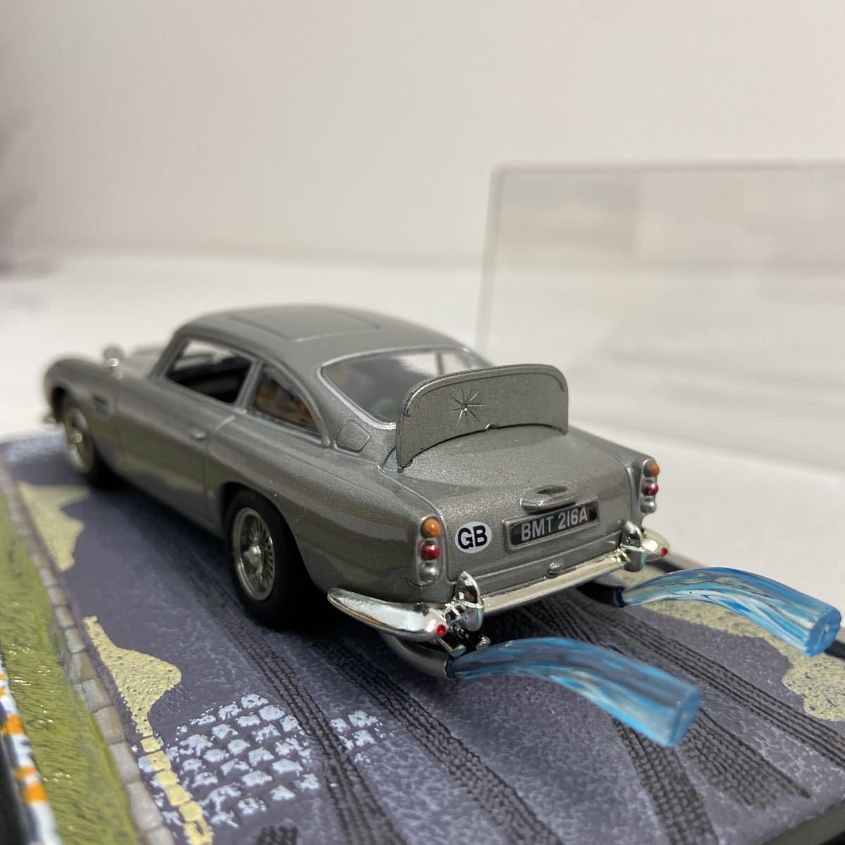 映画 007 サンダーボール作戦 1/43 Aston Martin DB5 ジオラマ