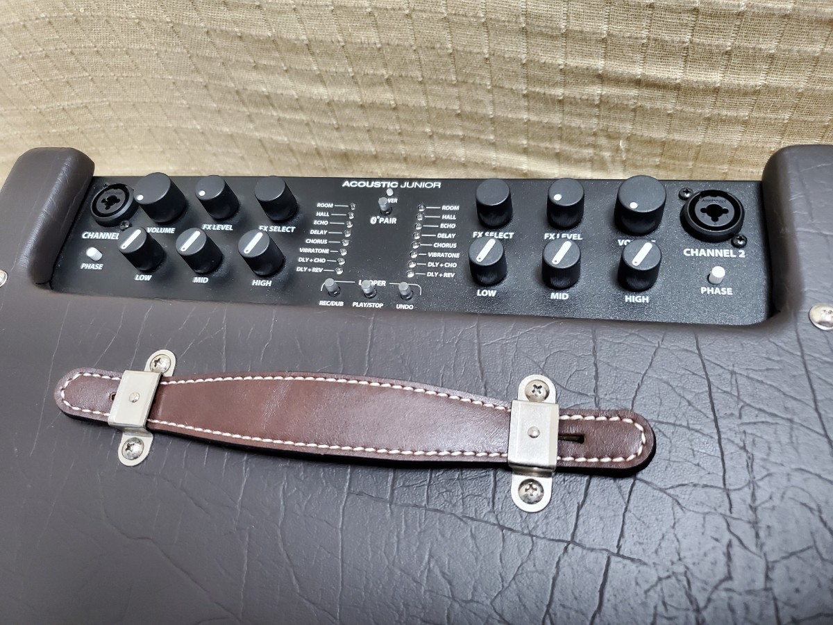 美品 フェンダー ギターアンプ 【Fender Acoustic Junior