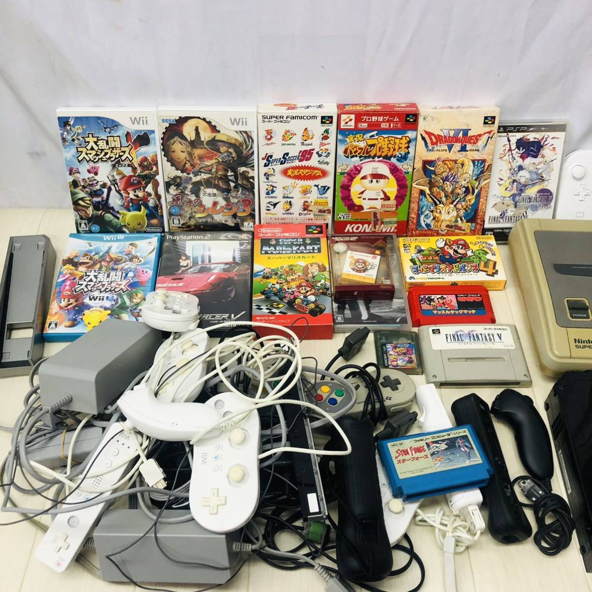 DF125 1円～ゲーム機 まとめ ゲームソフト Wii ニンテンドー マリオ プロ野球 大乱闘 中古 現状品 動作未確認_画像2