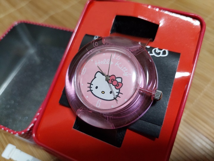 HELLO KITTY wristwatch new goods. battery . go in .. no therefore, junk treatment goods.