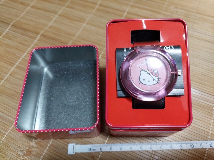 HELLO KITTY wristwatch new goods. battery . go in .. no therefore, junk treatment goods.