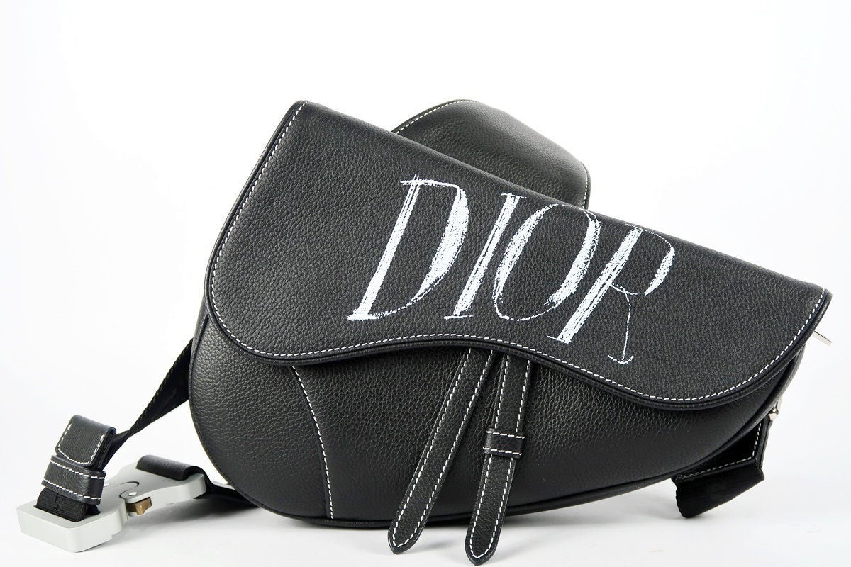 [ как новый * не использовался ]Christian Dior Dior Logo принт подседельная сумка машина f кожа черный [KM97]